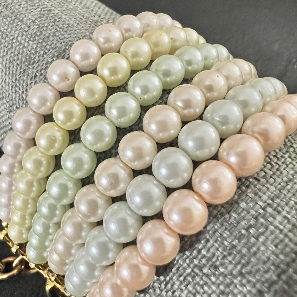 Joan Rivers Pastel Faux Pearl 6 Strand Bracelet Gold Tone 7.25-8.5" Coquette 90s
